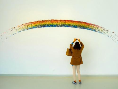 مصرف آگاهانه: پیمایش مینیمالیسم در دنیای مصرف‌گرایی